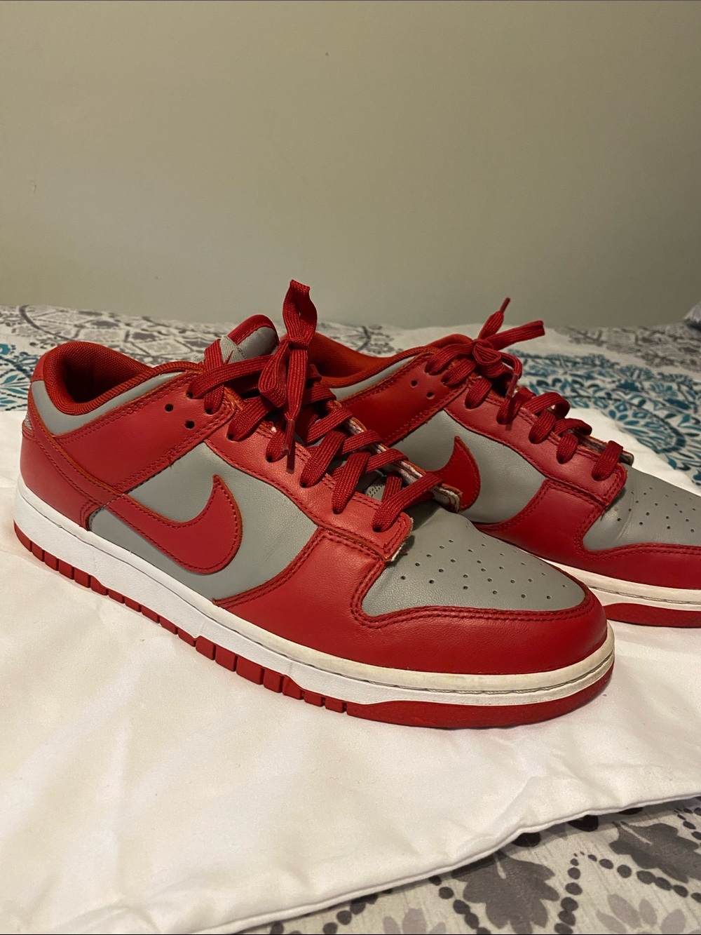 Nike Men’s Low dunk Sneakers — Red & Gray